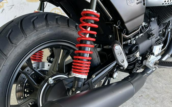 2020 Moto Guzzi V7 III Stone