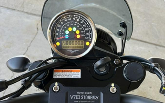 2020 Moto Guzzi V7 III Stone