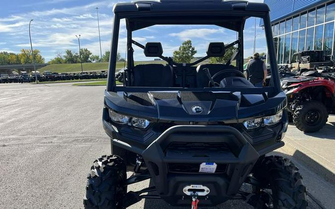 2026 Can-Am® Defender PRO XT HD10