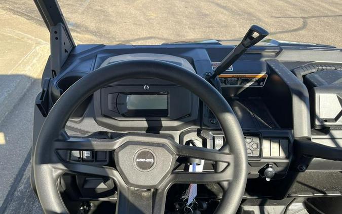 2026 Can-Am® Defender PRO XT HD10