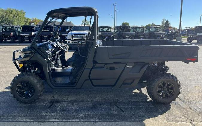 2026 Can-Am® Defender PRO XT HD10