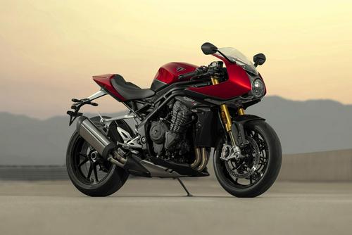2022 Triumph Speed Triple 1200 RR | First Look Review