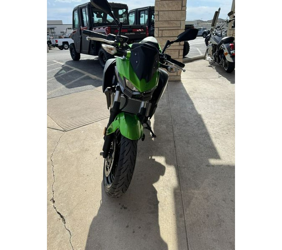 New 2024 KAWASAKI Z500 ABS CANDY LIME GREEN METALLIC FLAT SPARK BLACK METALLIC GRAPHITE GRAY