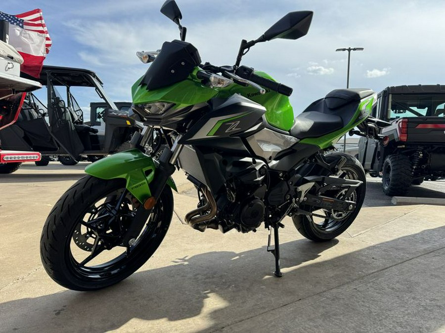 New 2024 KAWASAKI Z500 ABS CANDY LIME GREEN METALLIC FLAT SPARK BLACK METALLIC GRAPHITE GRAY