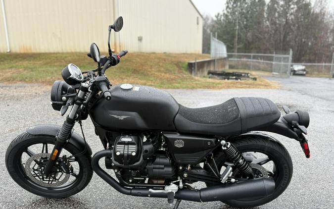 2026 Moto Guzzi V7 Stone