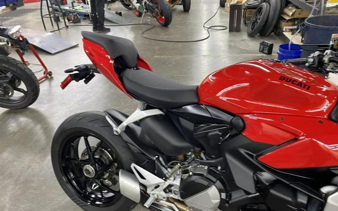 2023 Ducati Streetfighter V2 Ducati Red