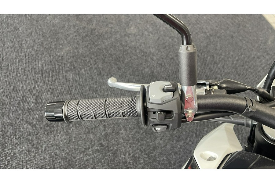 2025 Suzuki DR-Z400SMM5