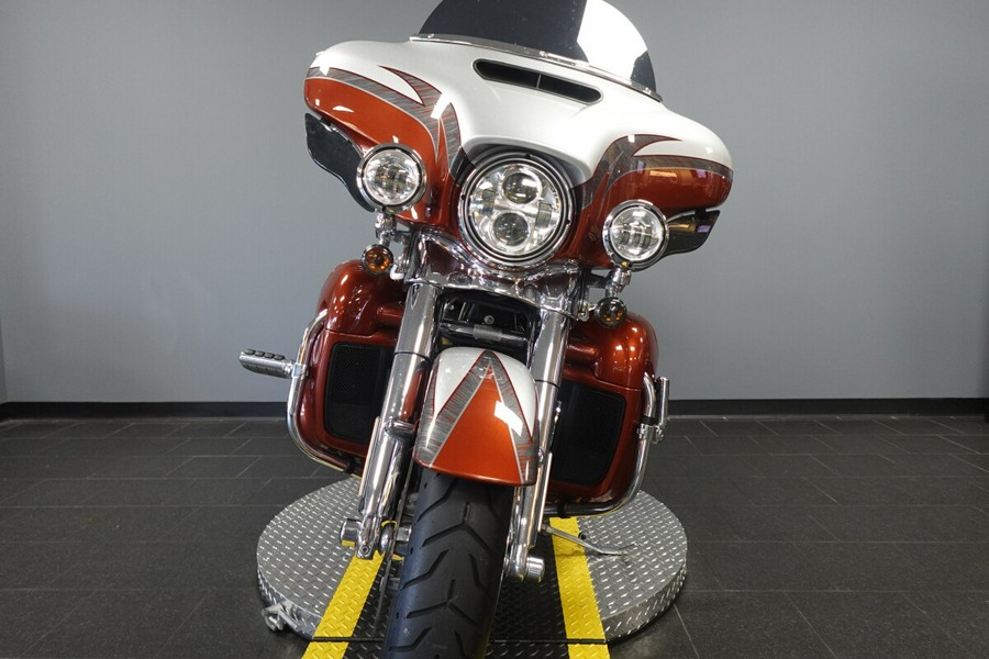 2014 Harley-Davidson CVO Electra Glide Ultra Limited