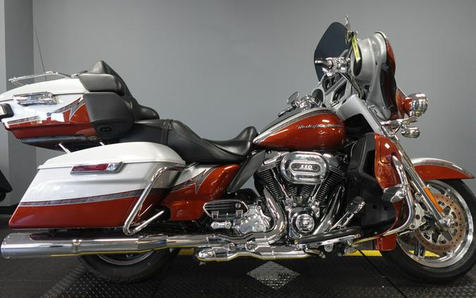 2014 Harley-Davidson CVO Electra Glide Ultra Limited