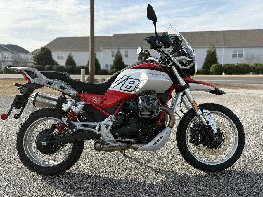 2025 Moto Guzzi V85 TT