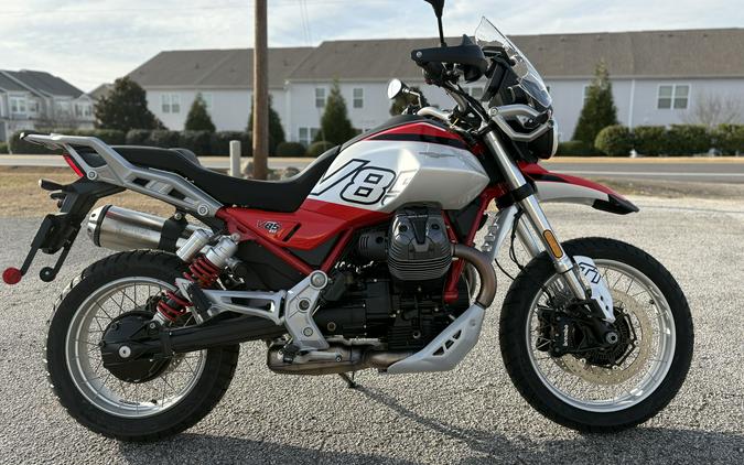 2025 Moto Guzzi V85 TT