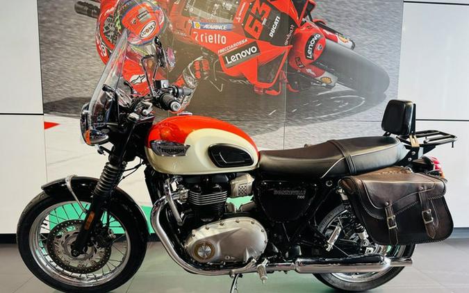 2019 Triumph Bonneville T100 New England White Intense Orange
