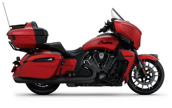2025 Indian Motorcycle® Roadmaster® PowerPlus Dark Horse® 112 w/PowerBand Sunset Red Smoke