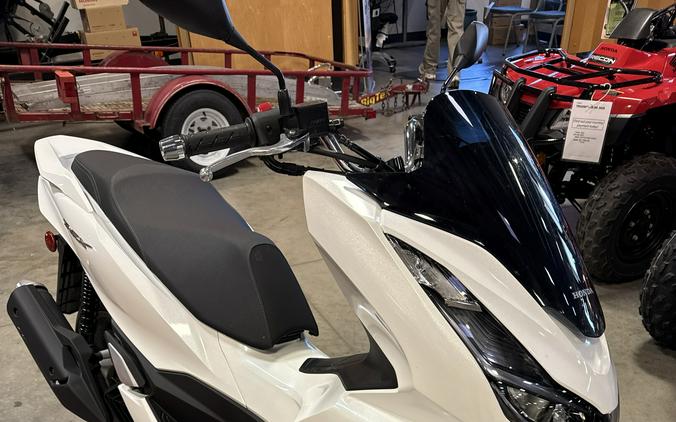 2022 Honda PCX 150 ABS