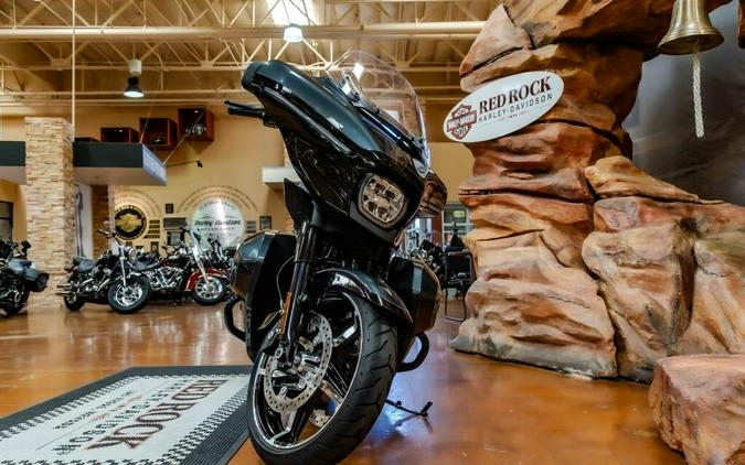 2025 Harley-Davidson Street Glide Ultra Grand American Touring FLHXU