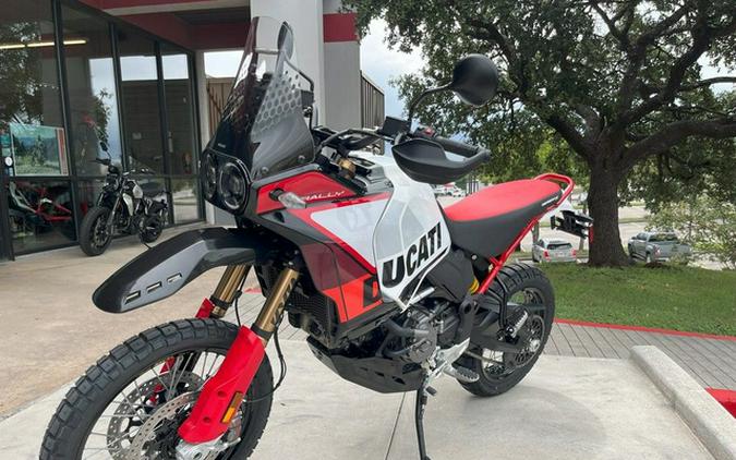 2025 Ducati DesertX Rally