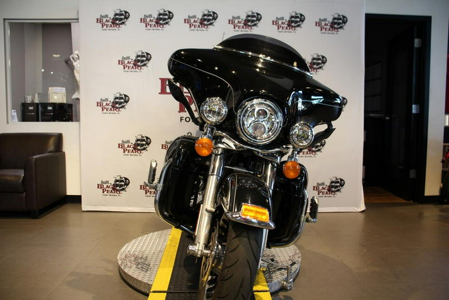 2013 Harley-Davidson® FLHTK BLACK