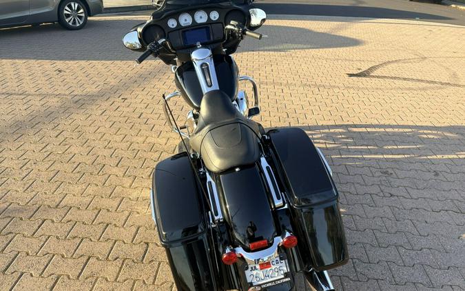 FLHX 2023 Street Glide®