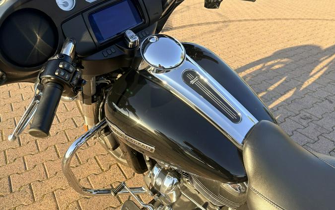 FLHX 2023 Street Glide®