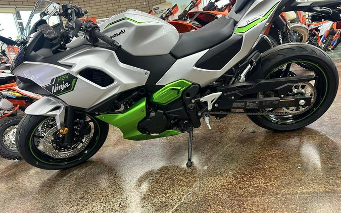 2024 Kawasaki Ninja® 7 Hybrid ABS