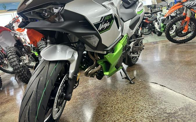 2024 Kawasaki Ninja® 7 Hybrid ABS