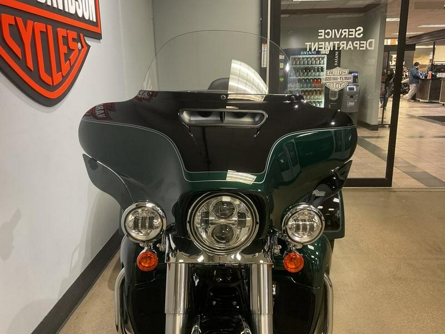 2024 Harley-Davidson® FLHTCUTG - Tri Glide® Ultra