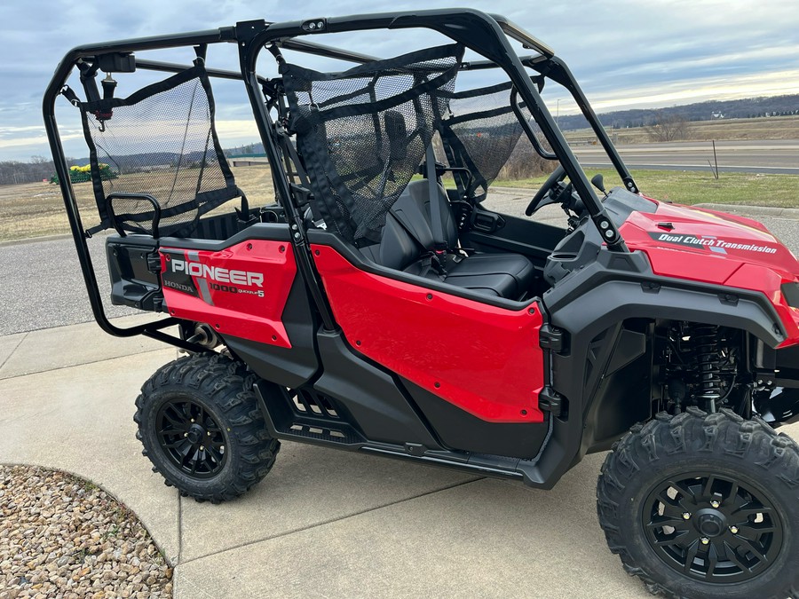 2025 Honda Pioneer 1000-5 Deluxe