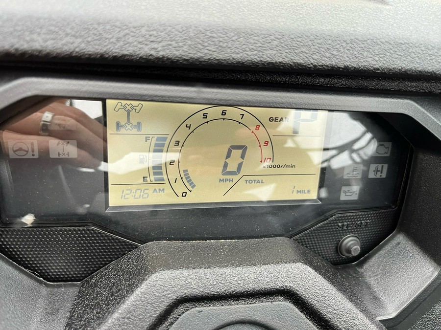 2025 Honda Pioneer 1000-5 Deluxe