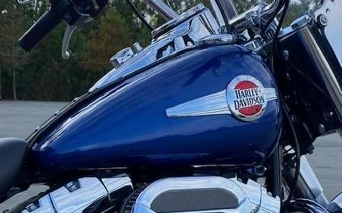 2017 Harley-Davidson® FLSTC - Heritage Softail® Classic
