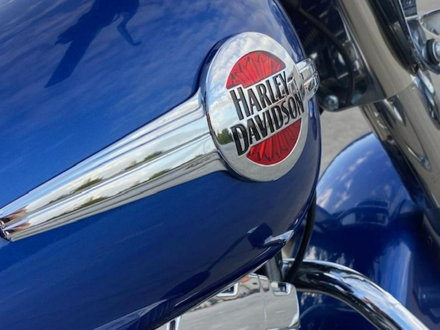 2017 Harley-Davidson® FLSTC - Heritage Softail® Classic
