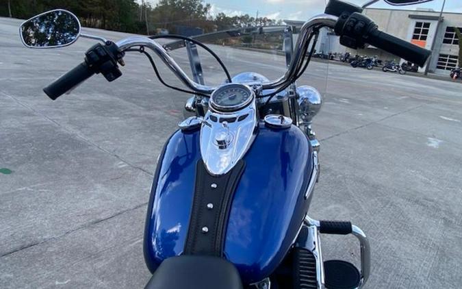 2017 Harley-Davidson® FLSTC - Heritage Softail® Classic