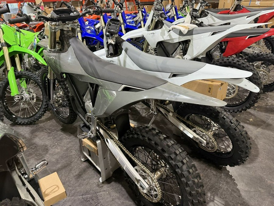 2024 Stark VARG Alpha MX 19"_80HP