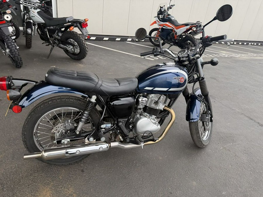 2025 Kawasaki W230 ABS