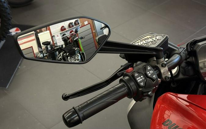 2025 Ducati Diavel V4 Ducati Red