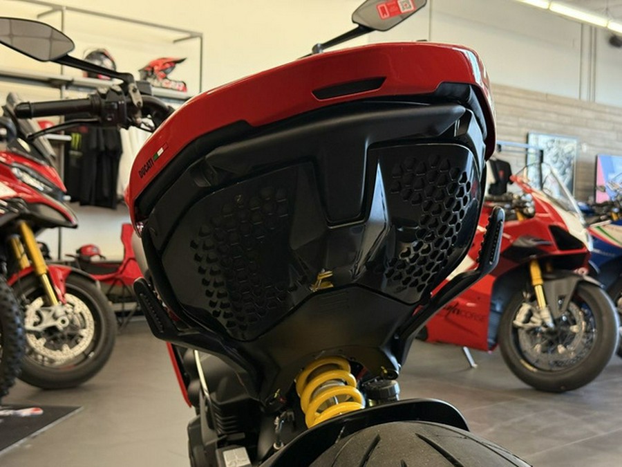 2025 Ducati Diavel V4 Ducati Red