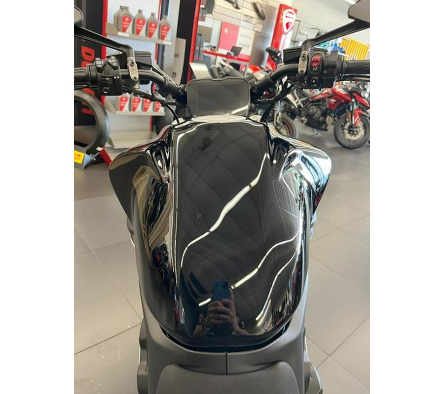 2024 Ducati Diavel V4 Black