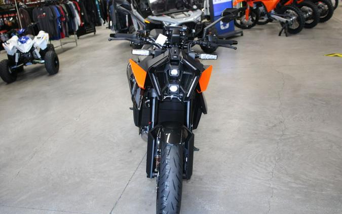 2024 KTM 990 Duke