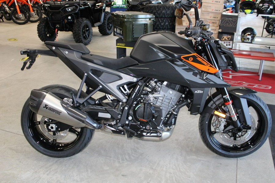 2024 KTM 990 Duke