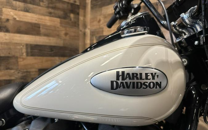 2022 Harley-Davidson® Heritage Classic 114 White Sand Pearl w/Laced Wheels FLHCS