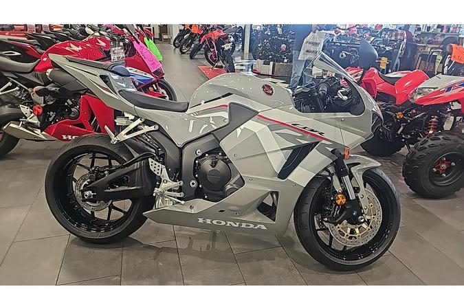 2026 CBR600RR - Honda