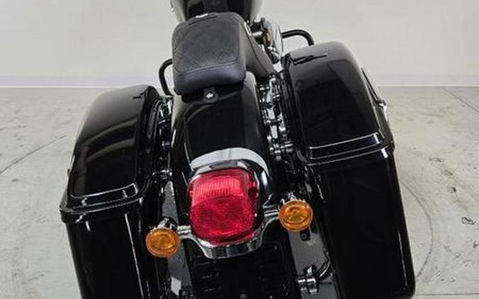 2013 Harley-Davidson® FLD - Dyna® Switchback™