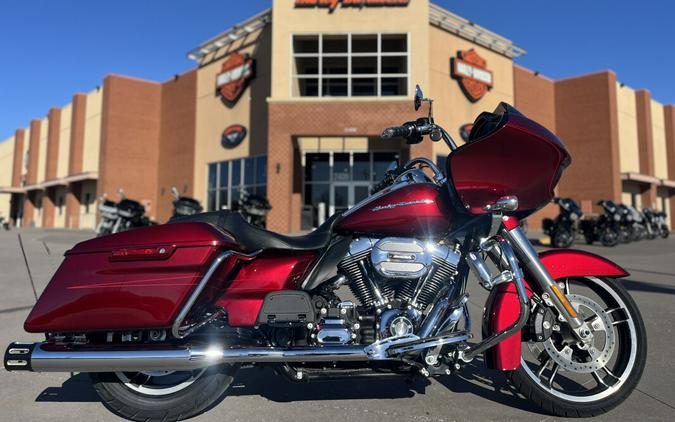 2016 Harley-Davidson® Road Glide® Special FLTRXS Velocity Red Sunglo