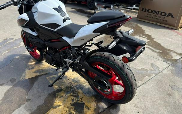 2026 Kawasaki Z500 SE ABS