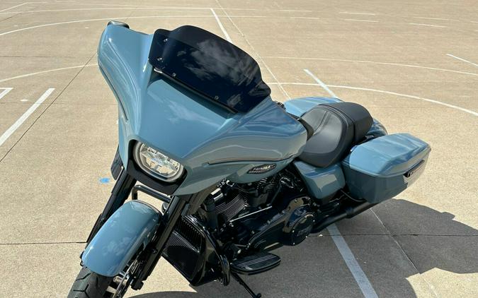 2024 Harley-Davidson Street Glide® Sharkskin Blue