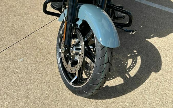 2024 Harley-Davidson Street Glide® Sharkskin Blue