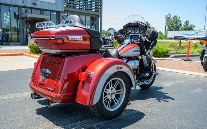 2019 Harley-Davidson Tri Glide Ultra Trike FLHTCUTG