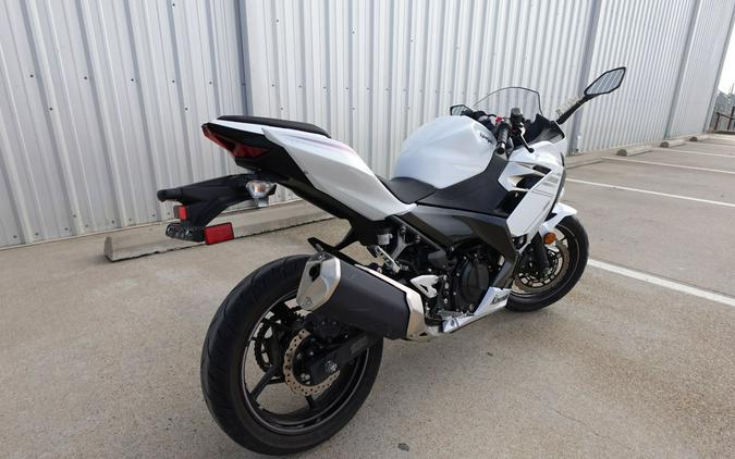 2023 Kawasaki Ninja 400