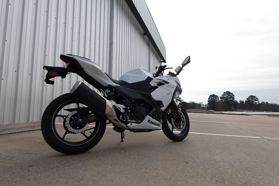 2023 Kawasaki Ninja 400