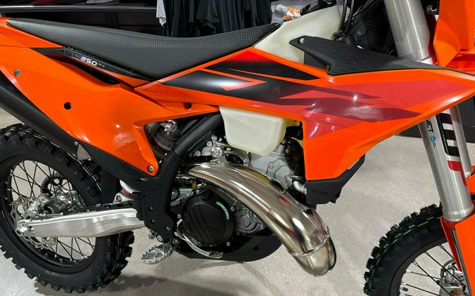 2027 KTM 250 XC-W