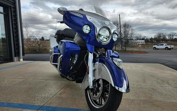 2024 Indian Motorcycle® Roadmaster® Spirit Blue Metallic/Silver Quartz Metallic